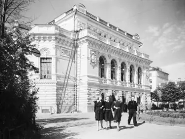 Театры г. Горького